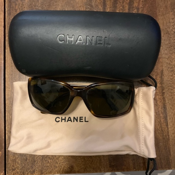CHANEL Accessories - Chanel  5030 CC sunglasses in Tortoise
